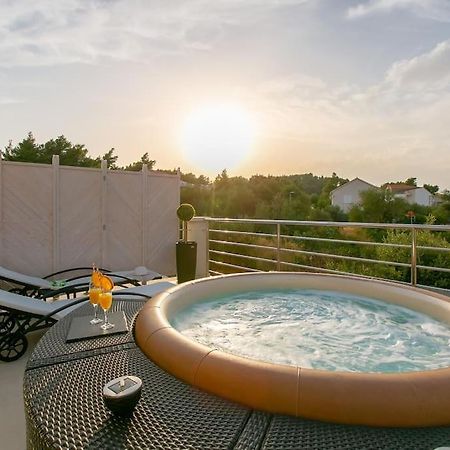 Villa Kora - Luxury Holiday Apartments Lumbarda Exterior photo